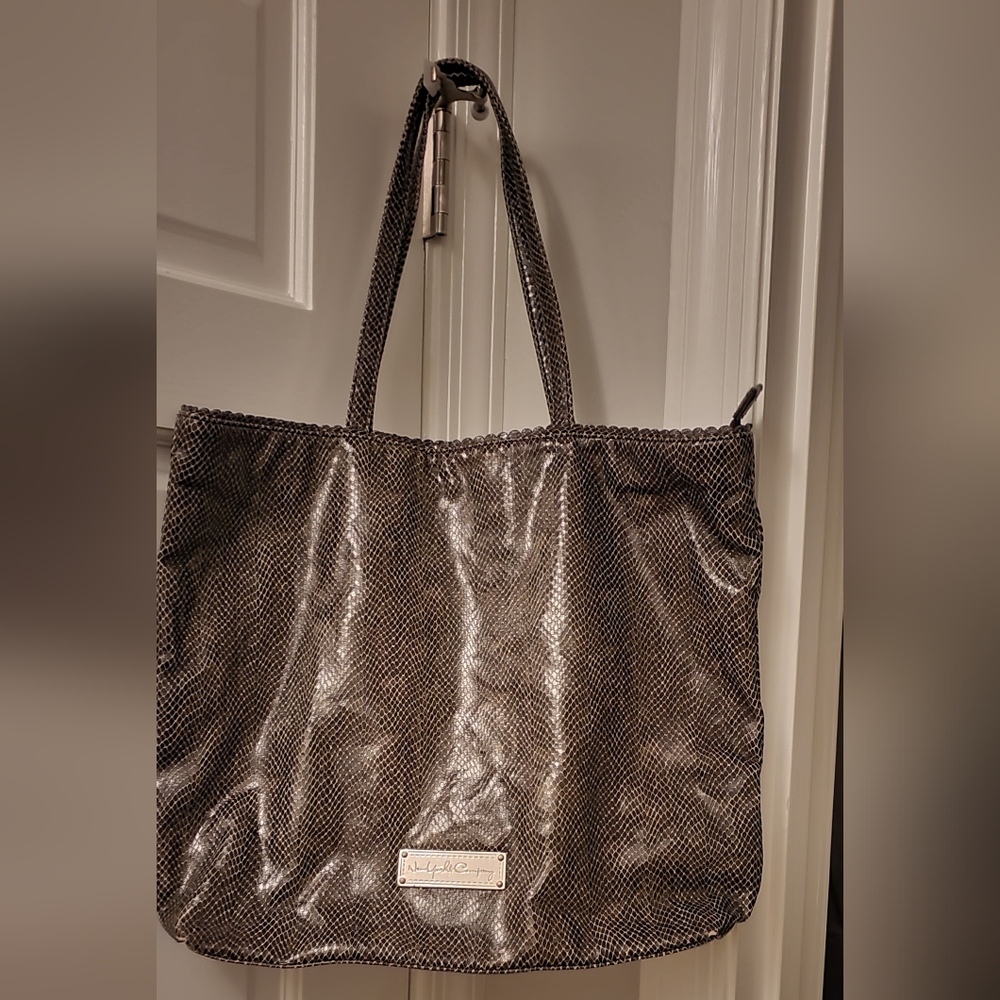 New York And Company Metallic Mesh Tote Bag